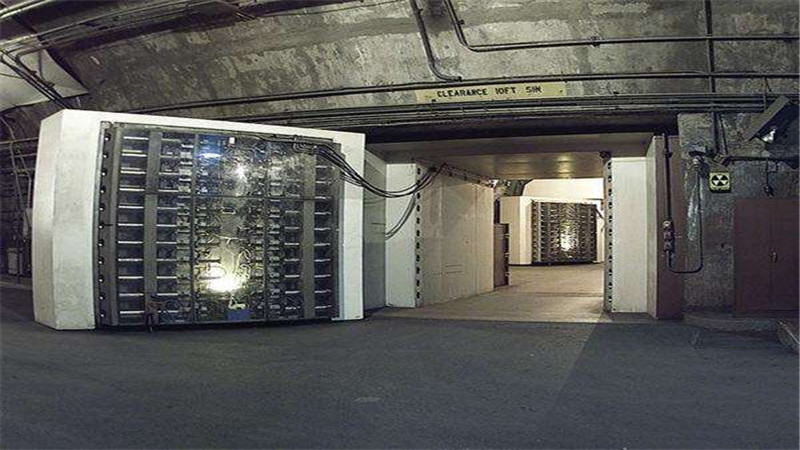 全球最牢固军事基地,耗时5年,千万吨核弹攻击依旧稳如