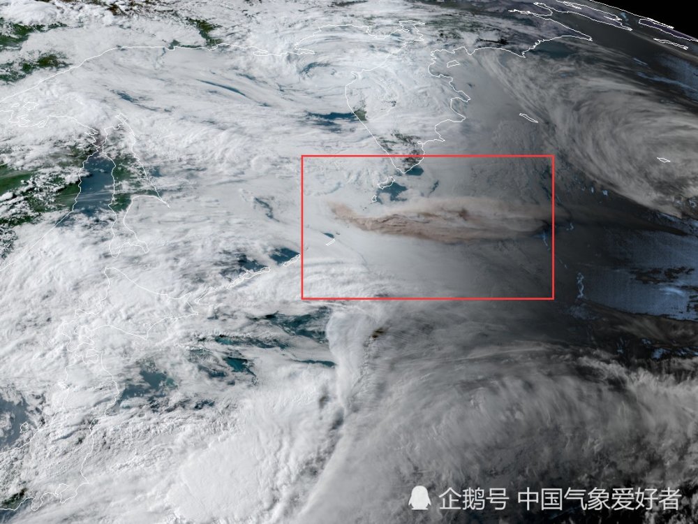 怎么回事?日本附近火山灰几乎喷出对流层,太空清晰可见!