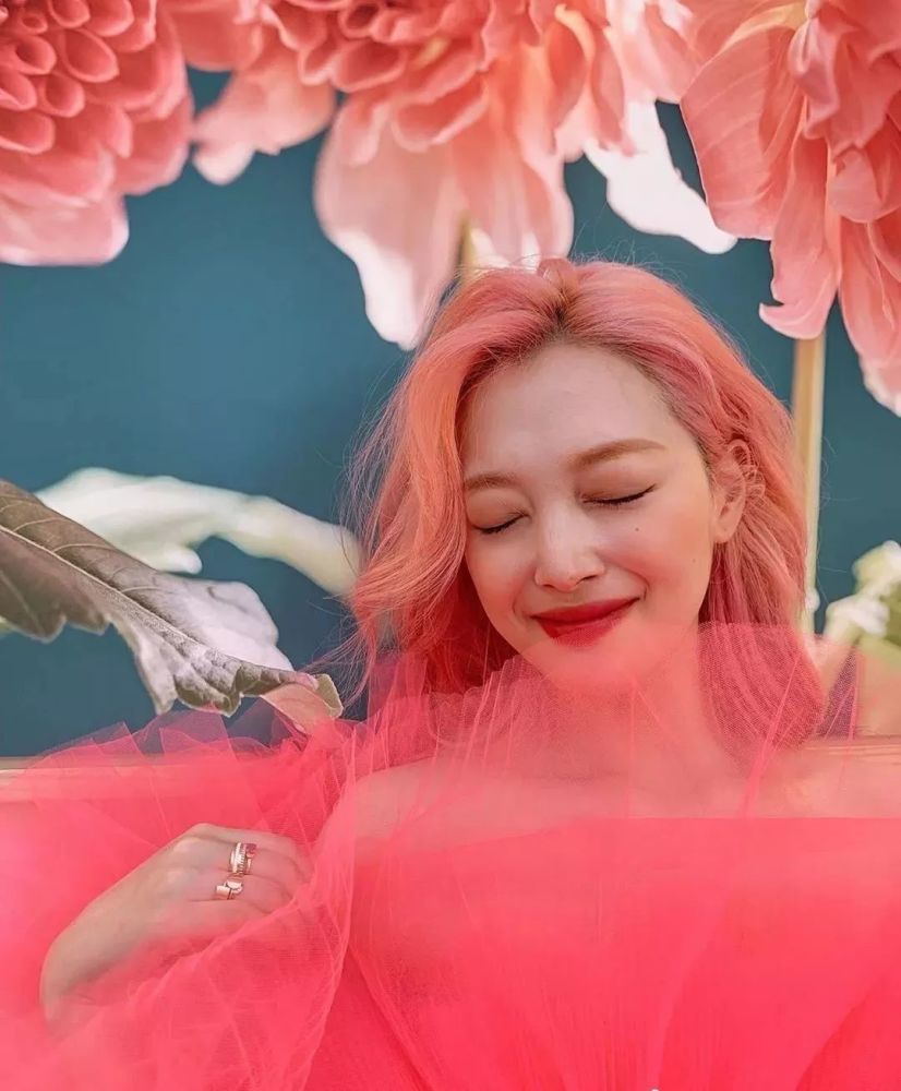 人间水蜜桃雪莉营业了!这个蜜桃妆甜到我心坎里!