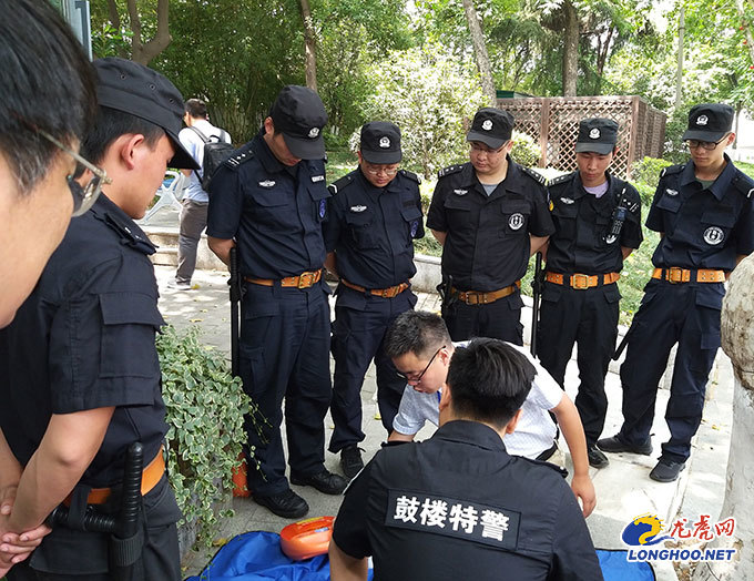 南京公共场所投放 救命神器 aed 首批100台陆续到位 看点快报