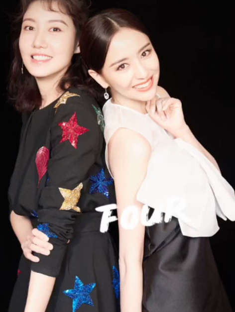 佟丽娅高露两人合影被疯传,看到图5后,网友:羡慕不来