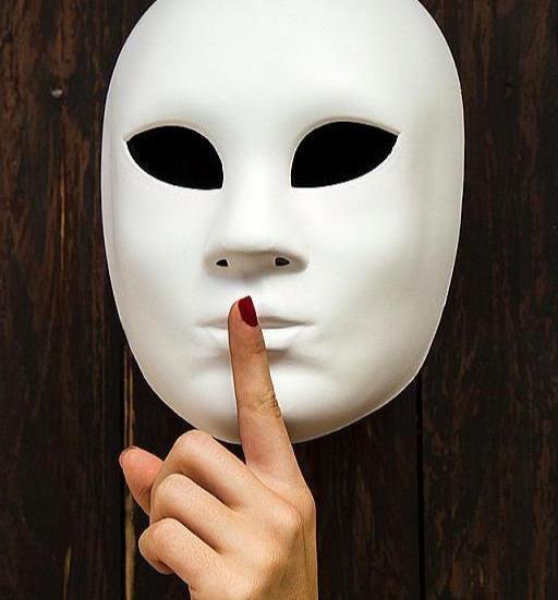 戴着面具生活的人,永远不知活出真实的人生有多爽!
