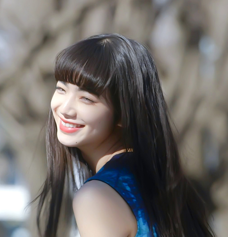 有一种"撞脸"叫丽莎和小松菜奈,换上同款发型,真爱粉也分不出