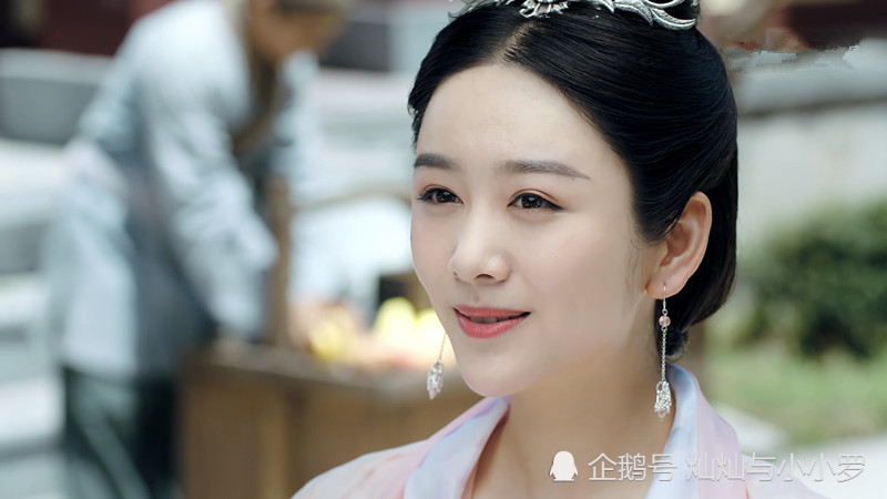 白发中可儿的三个姐姐,两个公主姐姐是榜样,她是最遗憾姐姐