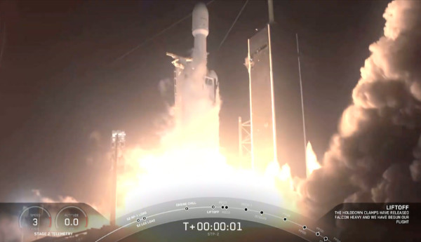 SpaceX首次发射二手重型火箭 还搭载了152位逝者的骨灰