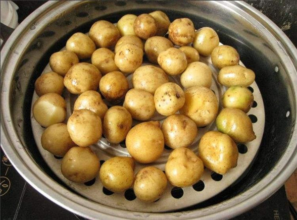 蒸土豆