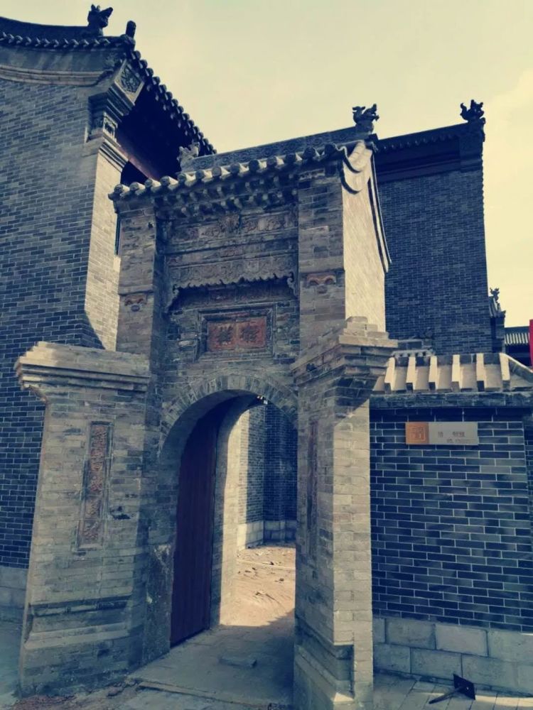 图:10号驿馆  砖门楼,清晚期 建筑形式:硬山,八字门楼.