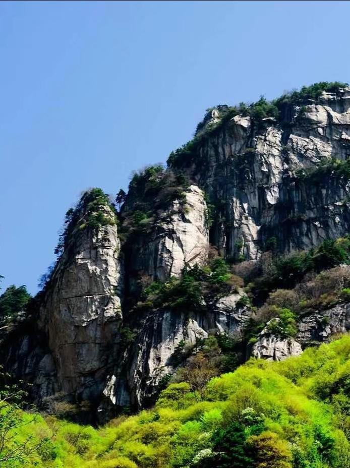 美丽的玉山蓝河风景区