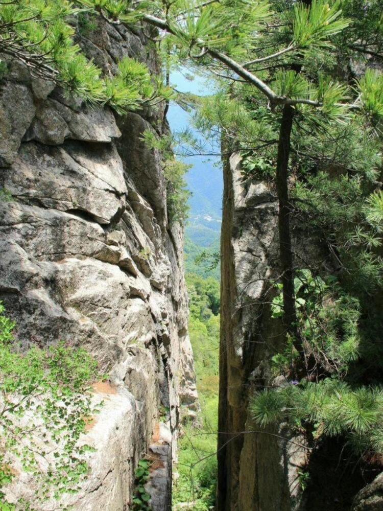 美丽的玉山蓝河风景区