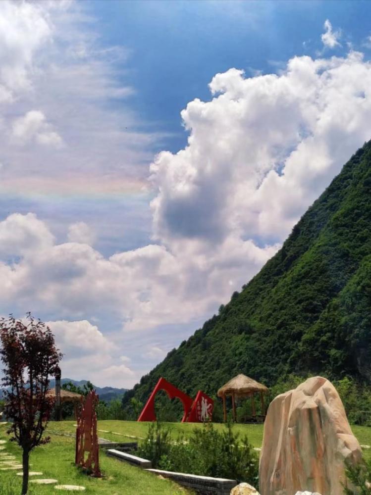 美丽的玉山蓝河风景区