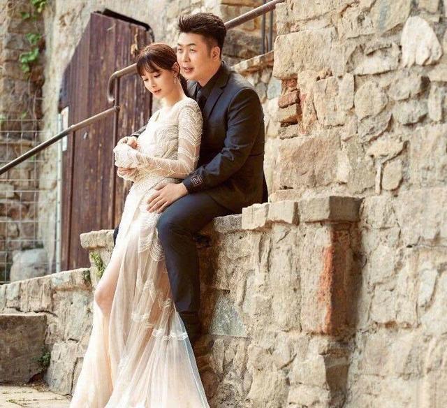 婚纱照修瘦_婚纱照图片室内(3)