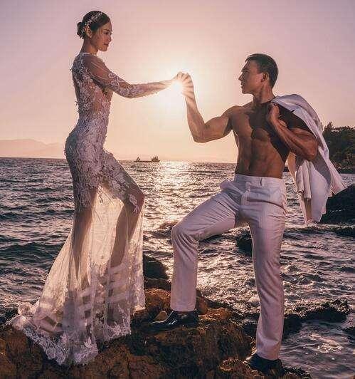 王婉霏刘畊宏婚纱照_刘畊宏王婉霏