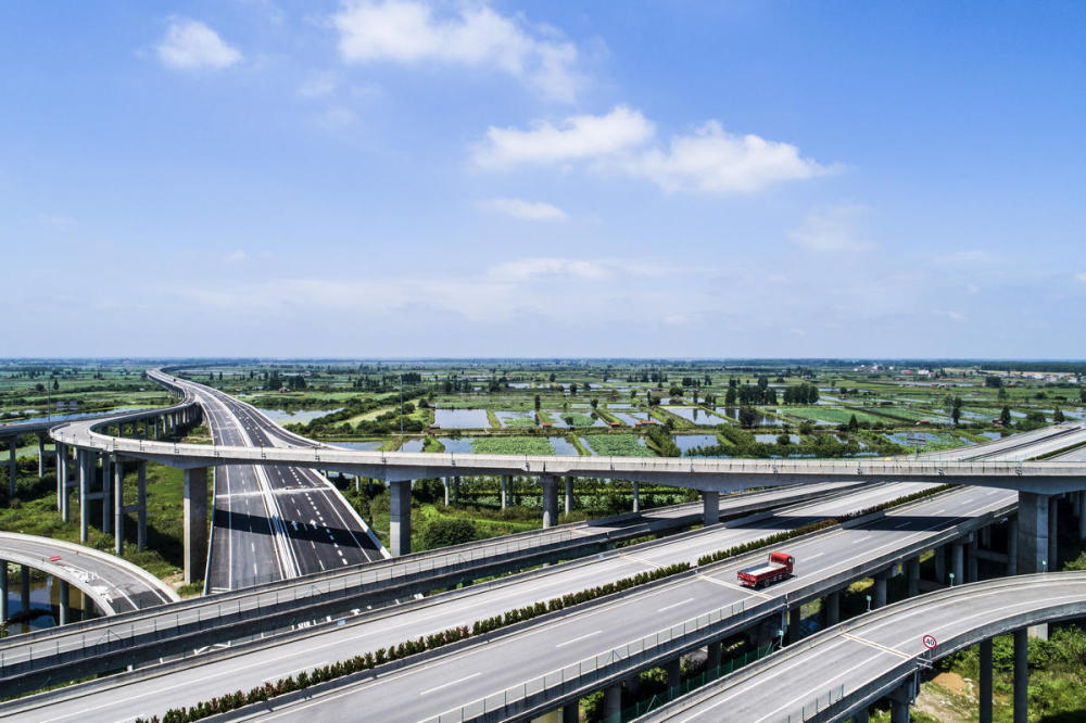洪监高速与武汉城市圈环线高速公路枢纽互通