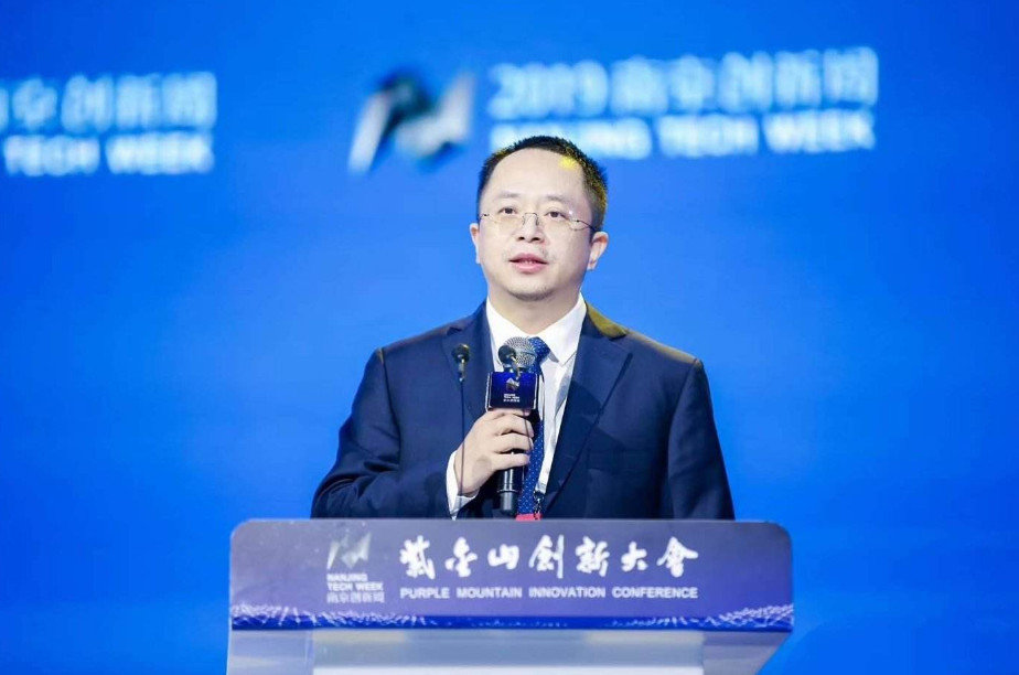 怎样介绍老总_英语自我介绍手抄报(2)