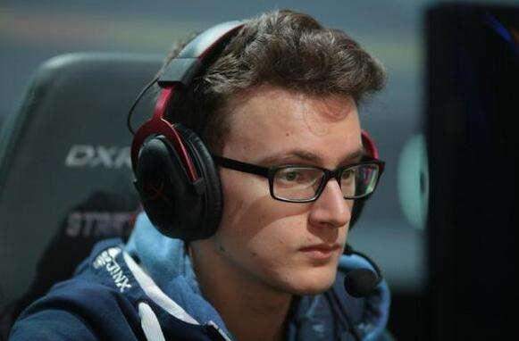 dota2:震中杯事件持续发酵,采访奇迹哥女主持人不雅照