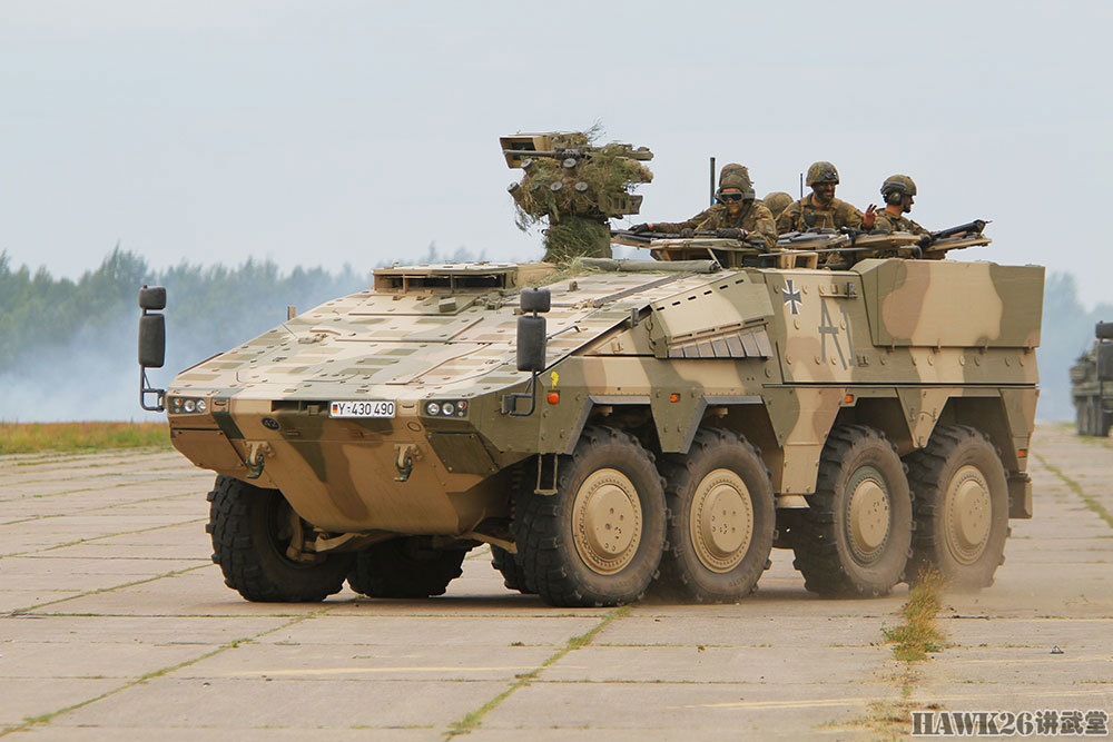 英国宣布采购"拳师犬"装甲车 莱茵金属bae系统公司合资建厂