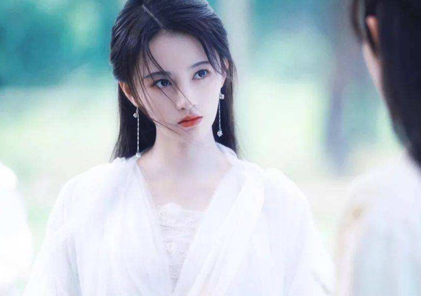 继《新白娘子》后,鞠婧祎又一古装剧来袭,或将和张哲