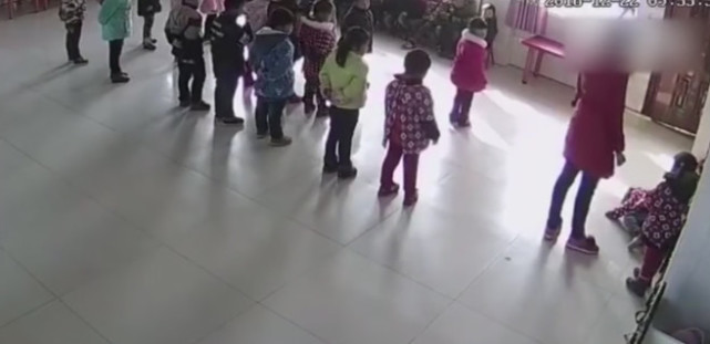 安徽一教师疑因跳舞不一致虐打学生_第1页_海