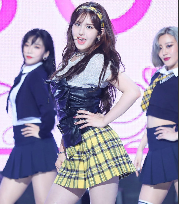somi被称为"最糊女歌手",teddy亲自保驾护航也没有用