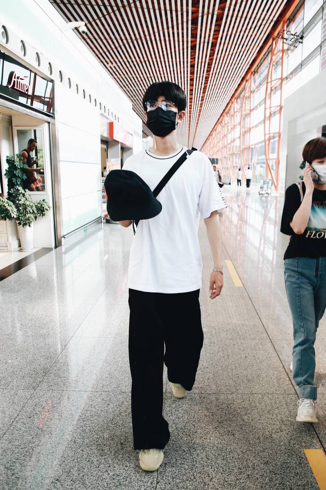 不会穿搭的设计师当不了好偶像:揭秘