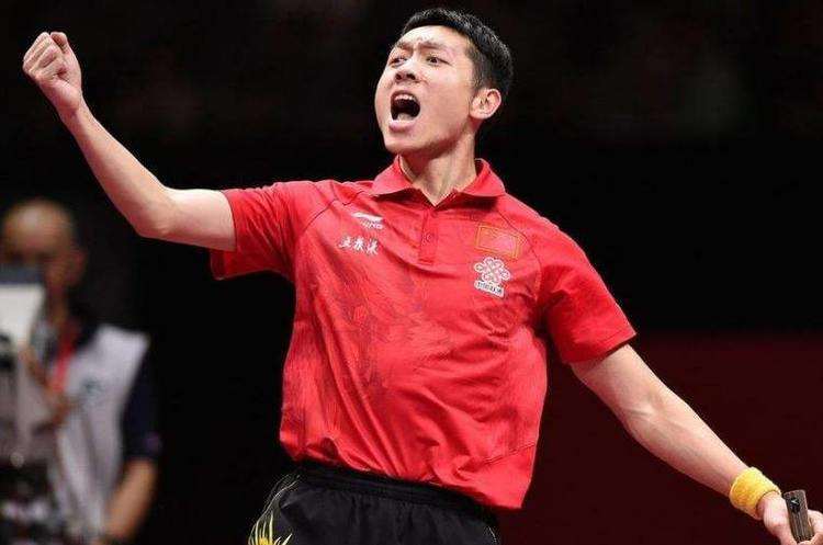 许昕为了能在东京奥运会豪夺三冠也是拼了,每天都在加时训练