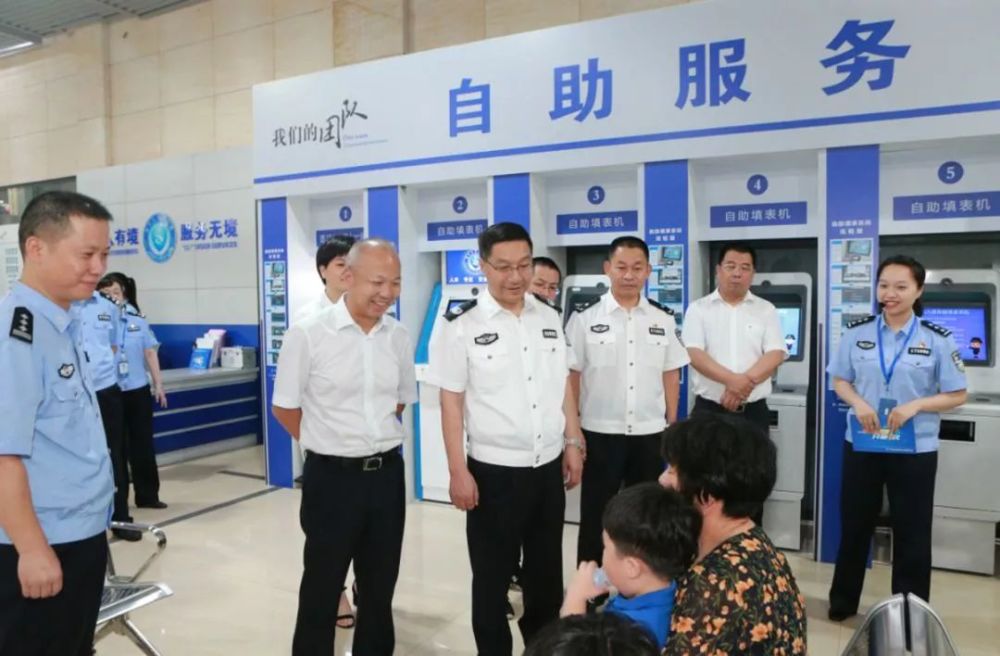 王双全还到玉环市看守所,市区交警中队,市公安局情指联勤中心等基层