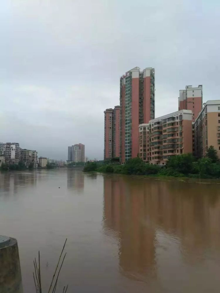 暴雨暴雨衡阳县被暴雨袭击蒸水河河水暴涨