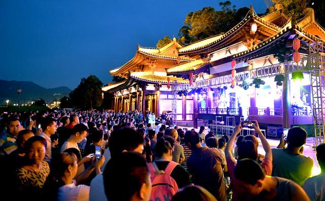 实拍:皇泽寺凤街,没想到夜市这么热闹,具体位置,特色都在这!