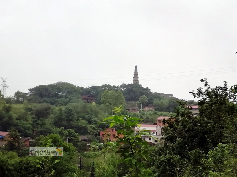 雨中探访内江高寺塔