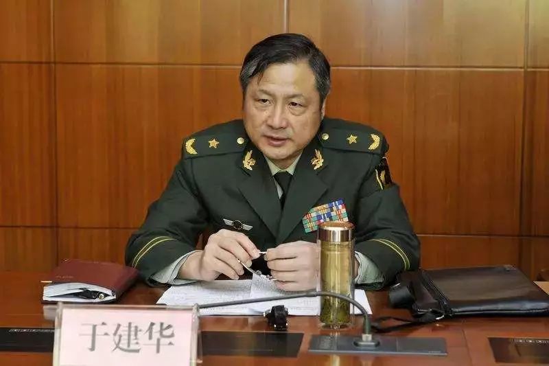 武警部队纪委书记王小鸣生于1959年3月,是湖北黄冈人