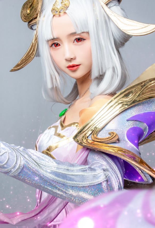 王者荣耀嫦娥cosplay,冰清玉洁的长腿女神,超奈斯!