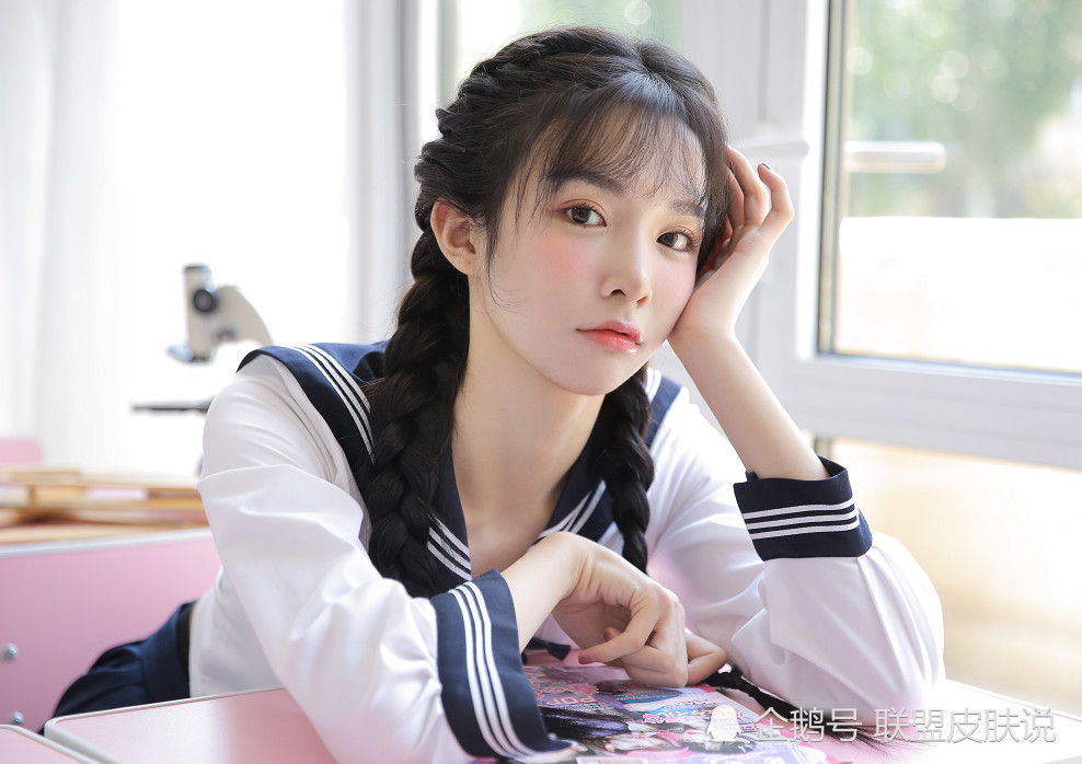 艾比穿校服变身"初恋女友",粉丝看见集体沸腾,网友:好心动!