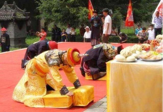 想跟中国做生意,就必须在中国"三拜九叩"?难道还有这样的规定