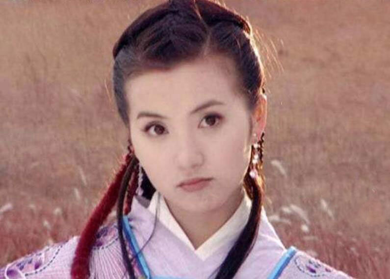 不得不说,陈好饰演的阿紫,除了拥有超高的颜值外,一颦一笑,一举一动