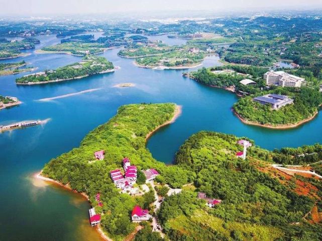 龙泉山森林公园,三岔湖,龙马湖公园,绛溪河公园让东边的空气含氧量