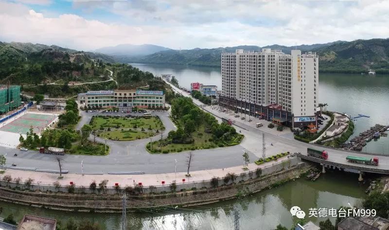 连樟村位于广东省英德市连江口镇东南面,辖区有17条自然村,中心村为