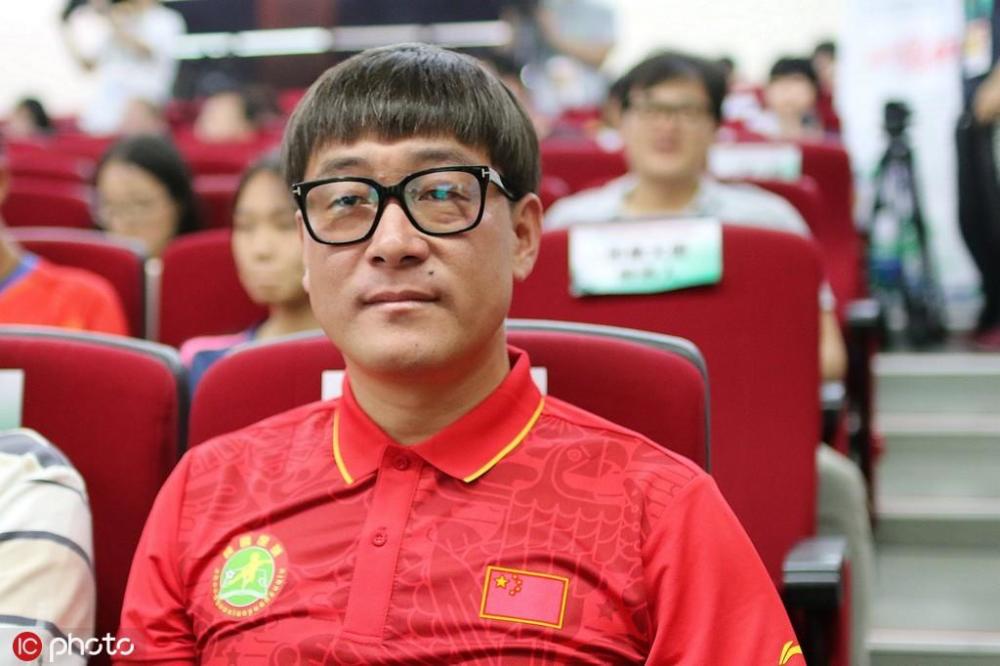 曲圣卿挂帅中国意识高中国家队:高中校园比常文化墙队员设计图片图片