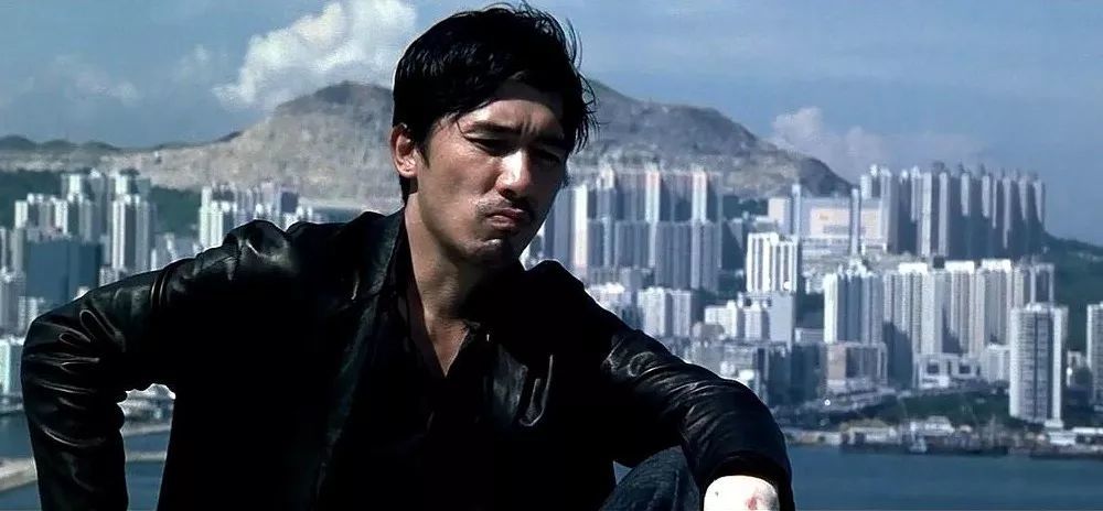 《无间道》的结尾，原本是一场大型枪战……