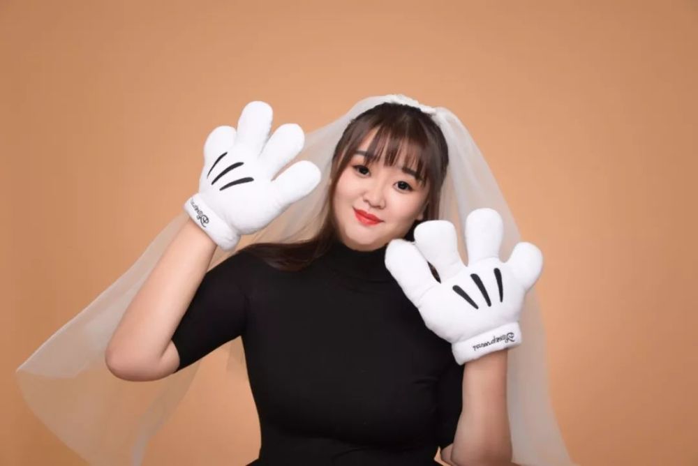 浙江fm968主持人照片,浙江968主持人果然照片 00——16:00《非常娱乐》 主持人:飞扬,蕙子