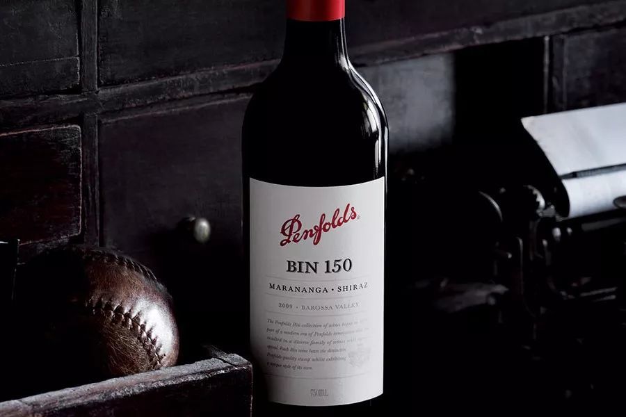 penfolds grange(1)葛兰许红葡萄酒这是奔富顶级佳酿系列,每一款酒都