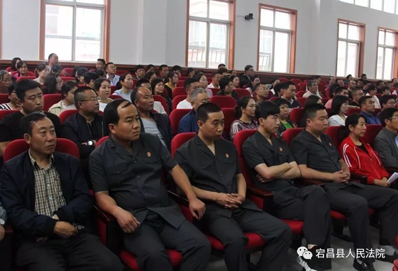 宕昌首例涉恶势力犯罪案件在宕昌法院公开开庭审理