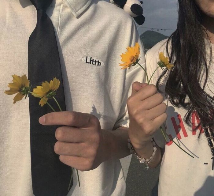 ins丧系最新一款"情侣头像":星河依旧滚烫,人间再无