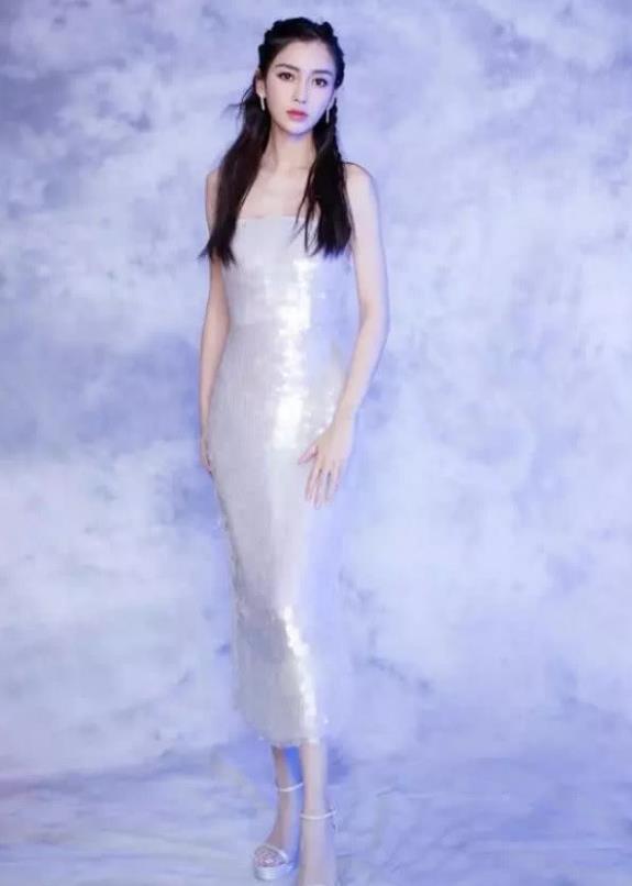 杨颖究竟有多瘦一身人鱼裙上身一般人驾驭不了