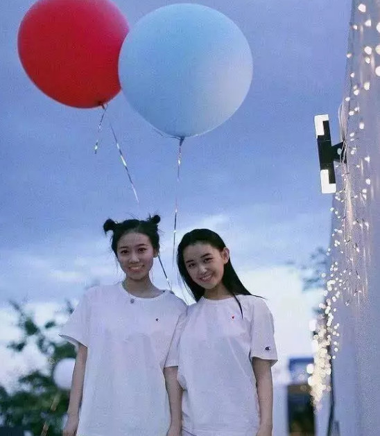 全网都说蒋依依姐姐很美来看看赵今麦妹妹又是哪个男孩的青春
