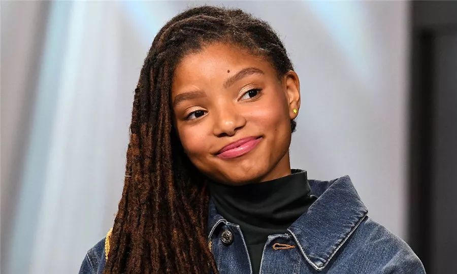 演员歌手哈莉·贝利(halle bailey)