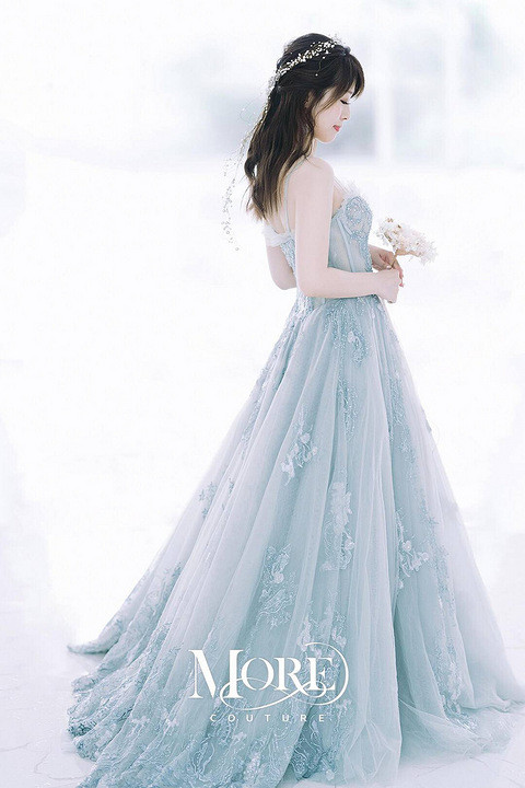 浅绿色婚纱_浅绿色婚纱图片大全