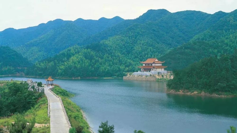 道吾山: 高峡平湖,佛教圣地