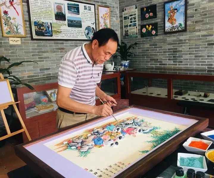 广州陈家祠,三水芦苞祖庙,沙湾留耕堂等多处古建筑都留下了崔镜兴在