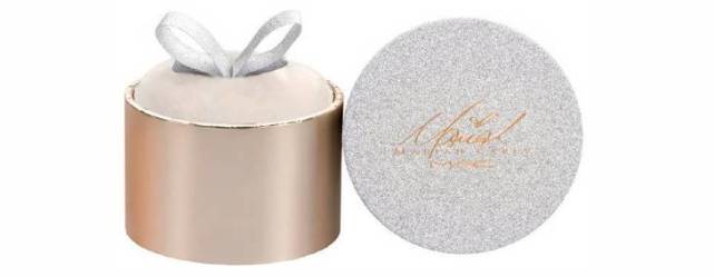 张亮片妆表羞涩,看PONY大神如何教你贴上脸