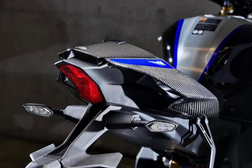 仿赛爱好者终极目标雅马哈发布2020款yzfr1r1m